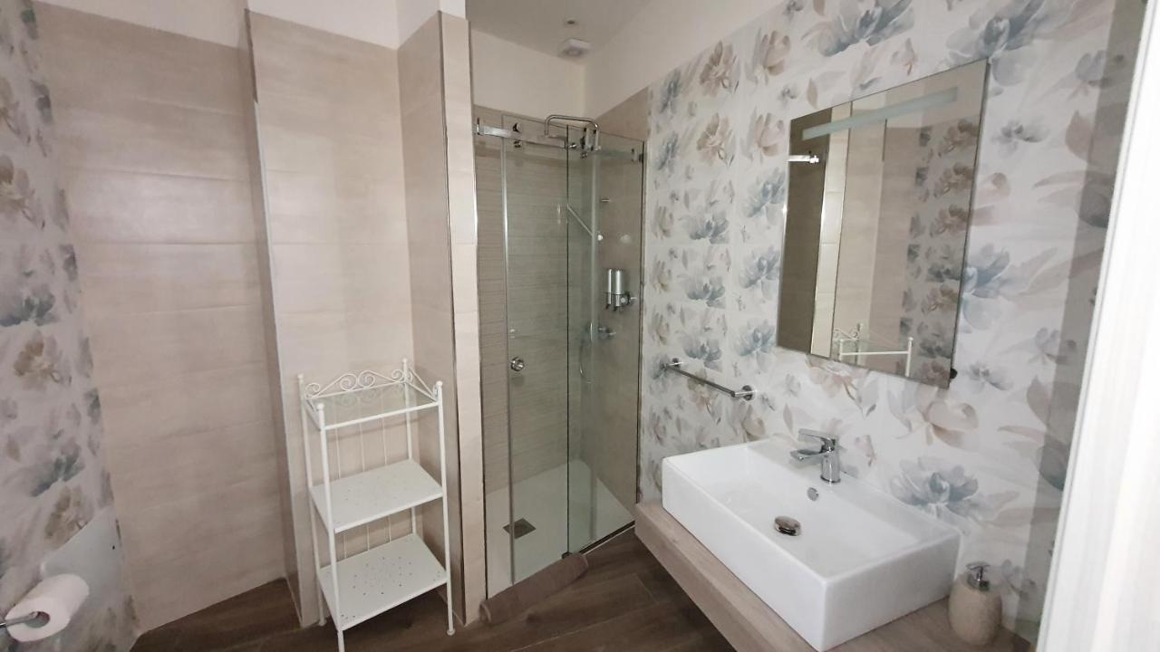 Garibaldi Rooms 29 - Piazza Marina A Palermo - In Pieno Centro. Exterior photo